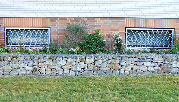 Fenstergitter verzinkt, Montage in der Laibung - Modell Rauten Classic